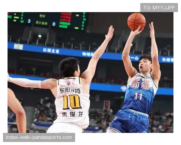 新疆男篮反弹赢球 齐麟等本土球员在关键时刻贡献显著